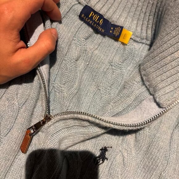 Ralph Lauren light blue cable knit sweater, size M - Picture 3 of 3